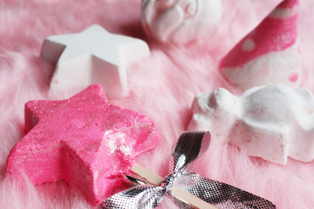 HAVE A LUSH CHRISTMAS!